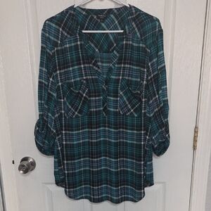 Forever 21 Blue and Black Button Down Shirt 3/4 Sleeve Relaxed Fit
